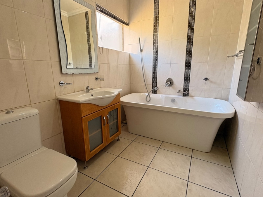 5 Bedroom Property for Sale in Sasolburg Ext 4 Free State